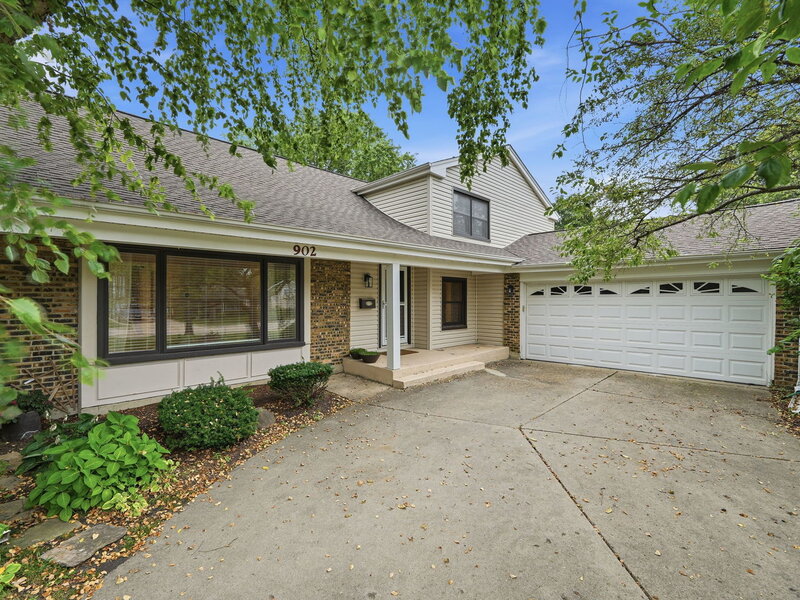902 N Rohlwing Road Palatine IL 60074