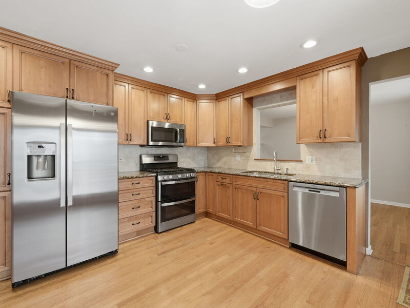 902 N Rohlwing Road Palatine IL 60074