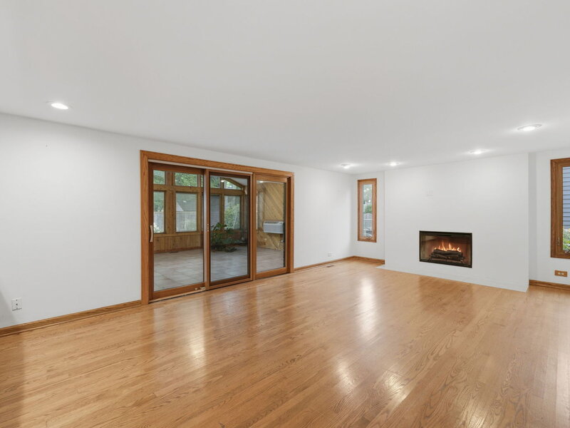902 N Rohlwing Road Palatine IL 60074