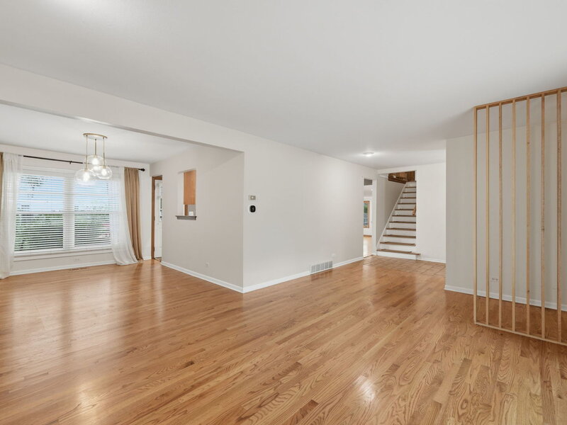 902 N Rohlwing Road Palatine IL 60074