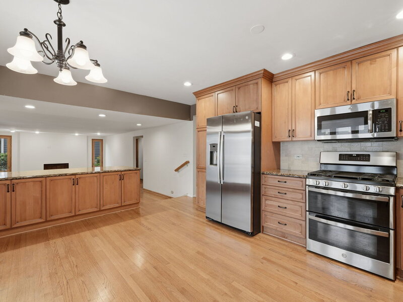 902 N Rohlwing Road Palatine IL 60074