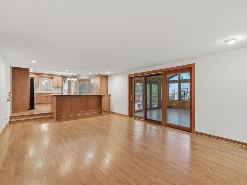 902 N Rohlwing Road Palatine IL 60074