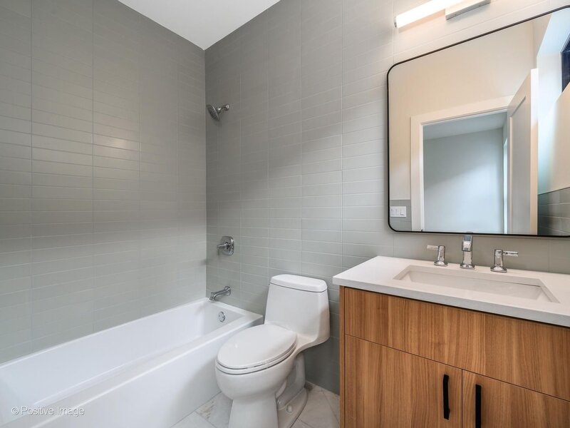 3714 N Claremont Avenue Chicago IL 60618