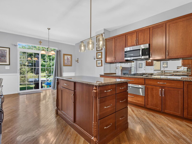 199 Dorset Avenue Oswego IL 60543