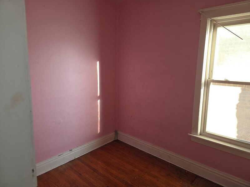 10554 S Avenue L Street Chicago IL 60617