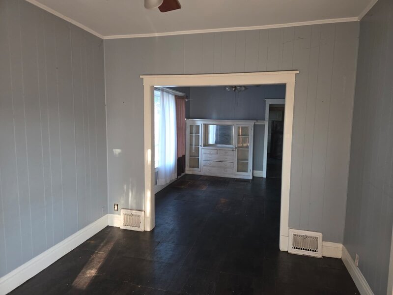 10554 S Avenue L Street Chicago IL 60617