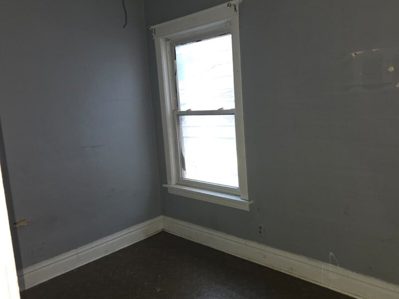 10554 S Avenue L Street Chicago IL 60617