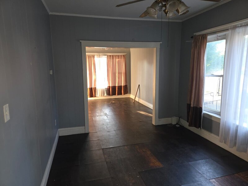 10554 S Avenue L Street Chicago IL 60617
