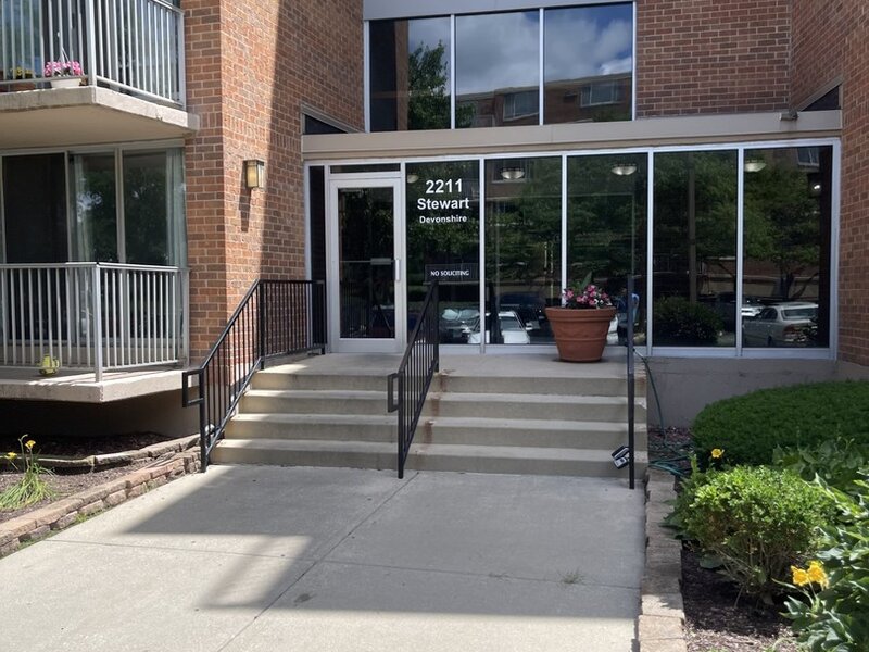 2211 S Stewart Avenue Lombard IL 60148