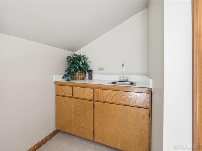 3809 Hagen Court Woodridge IL 60517