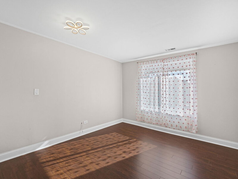 1747 W Crystal Lane Mount Prospect IL 60056