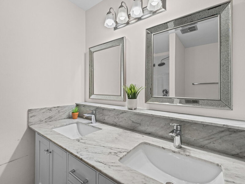 1747 W Crystal Lane Mount Prospect IL 60056
