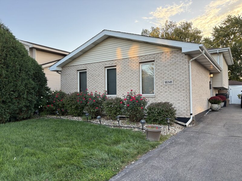 16141 Evans Avenue South Holland IL 60473
