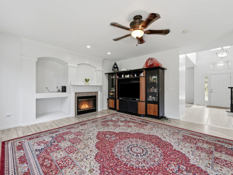 4 Claridge Court Bolingbrook IL 60440