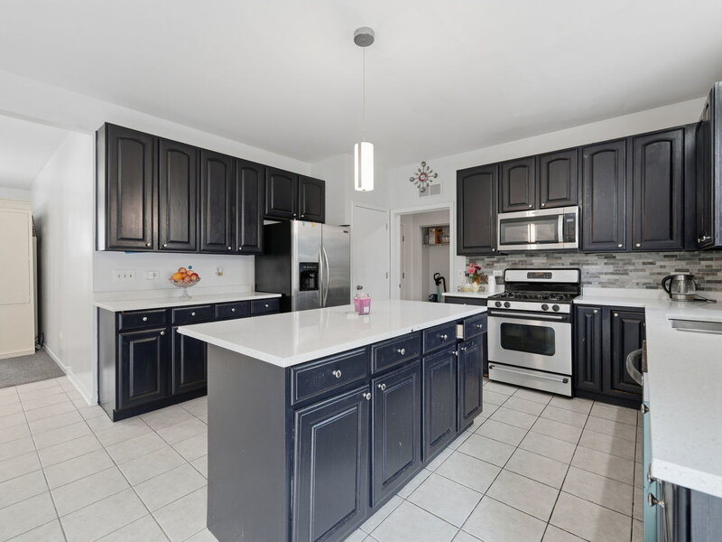 4 Claridge Court Bolingbrook IL 60440
