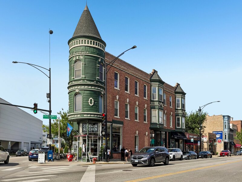 2202 N Clybourn Avenue Chicago IL 60614