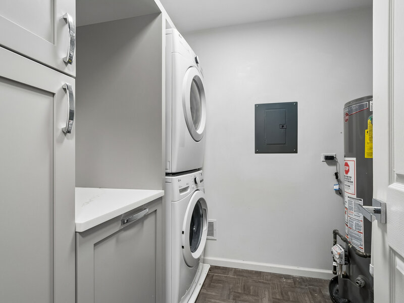 549 Williamsburg Court Wheeling IL 60090