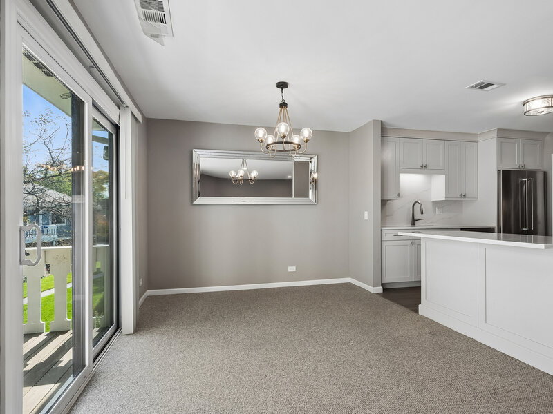 549 Williamsburg Court Wheeling IL 60090