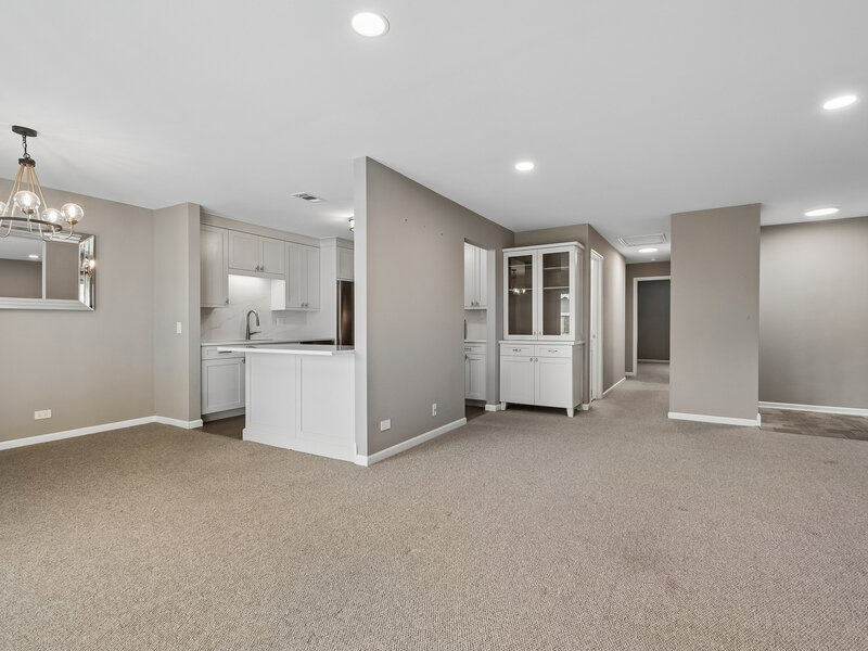 549 Williamsburg Court Wheeling IL 60090