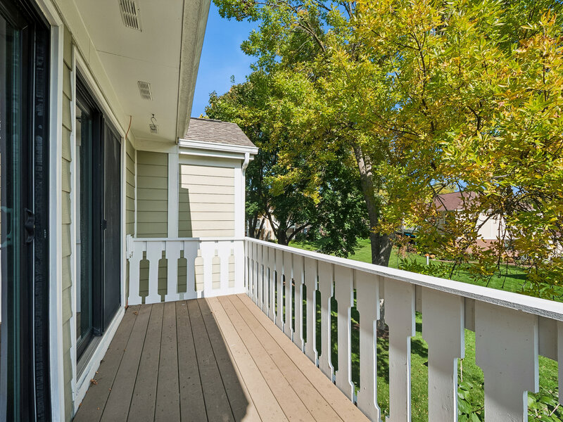 549 Williamsburg Court Wheeling IL 60090