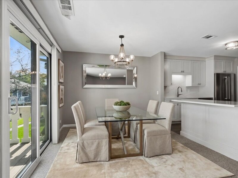 549 Williamsburg Court Wheeling IL 60090