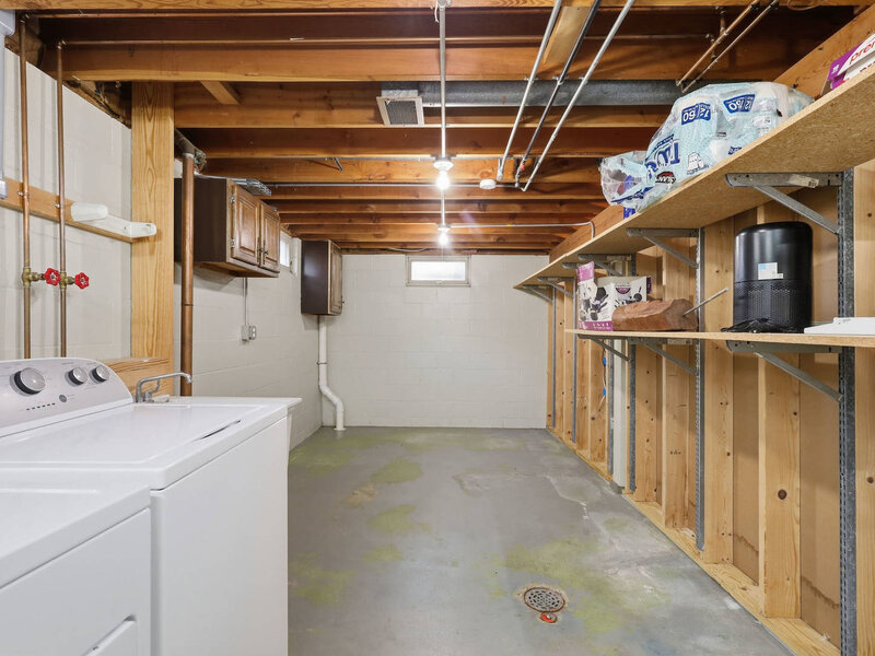 2438 E Columbia Avenue Davenport IA 52803