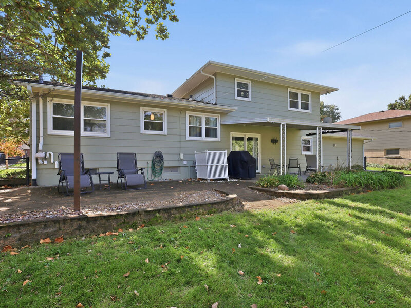 2438 E Columbia Avenue Davenport IA 52803