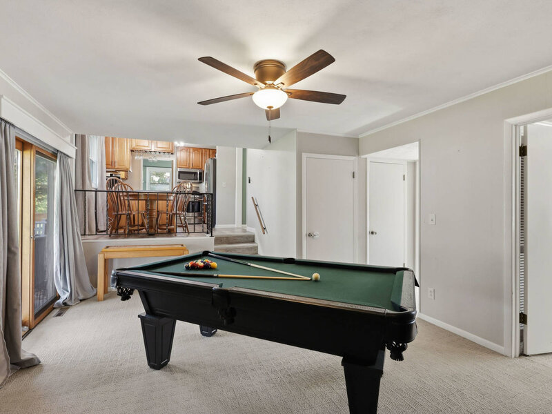 2438 E Columbia Avenue Davenport IA 52803