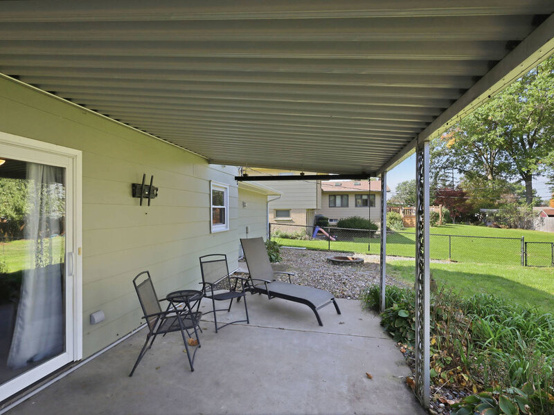2438 E Columbia Avenue Davenport IA 52803