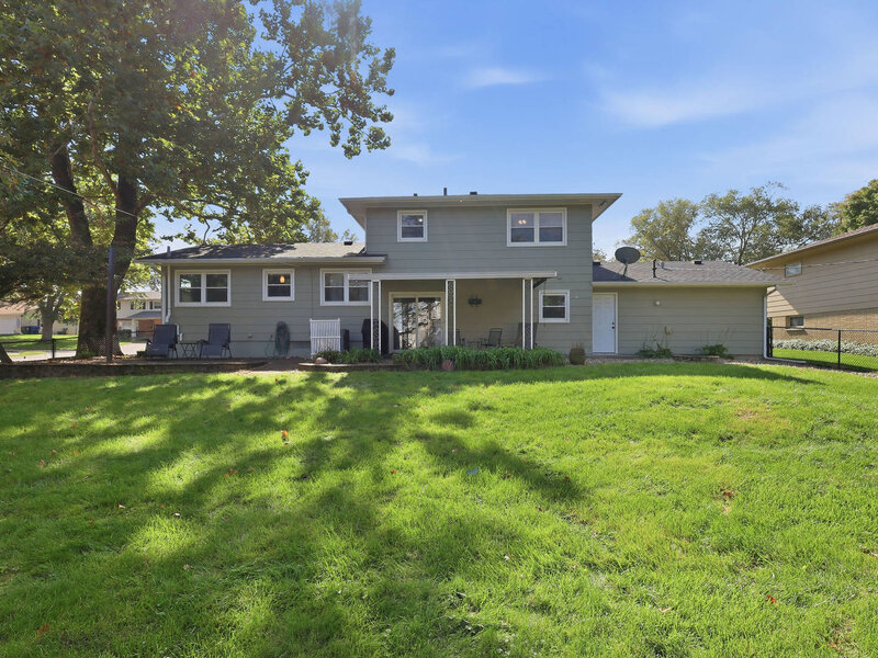 2438 E Columbia Avenue Davenport IA 52803