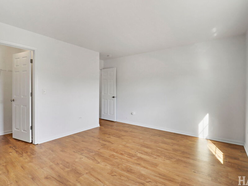 1041 Carrick Road Mchenry IL 60050