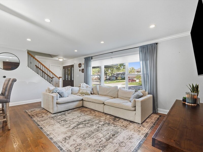 748 Milbeck Court Elk Grove Village IL 60007