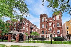 Photo of 1340 W Greenleaf Avenue Chicago IL 60626 Unit 3G