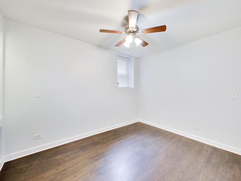 1340 W Greenleaf Avenue Chicago IL 60626