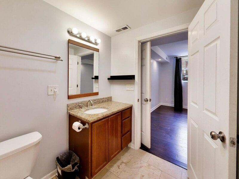 1340 W Greenleaf Avenue Chicago IL 60626