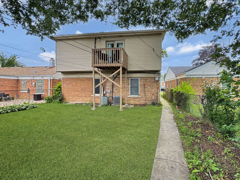 10644 S Peoria Street Chicago IL 60643
