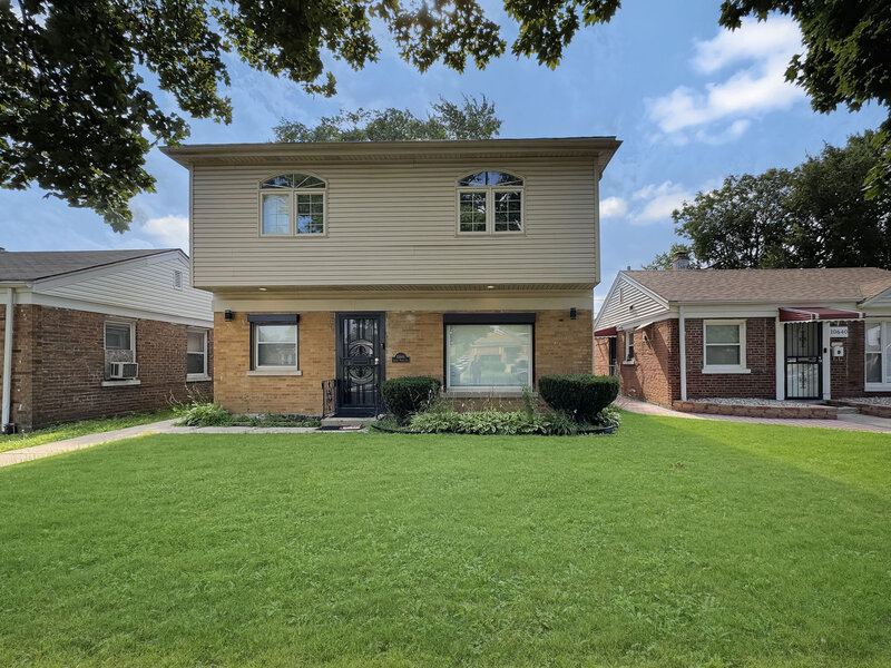 10644 S Peoria Street Chicago IL 60643