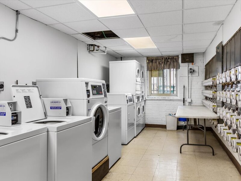 2629 N Hampden Court Chicago IL 60614