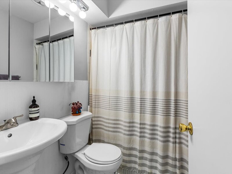 2629 N Hampden Court Chicago IL 60614