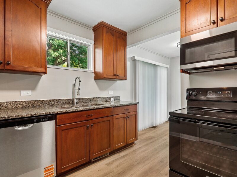 16432 Sawyer Avenue Markham IL 60428
