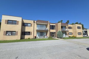Photo of 18320 Cherry Creek Drive Homewood IL 60430 Unit 4