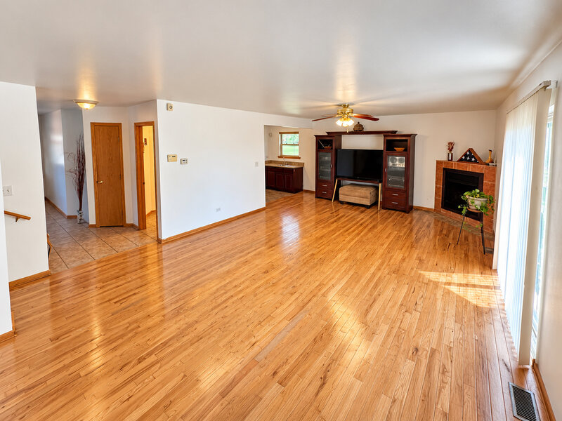 14405 S Troy Avenue Posen IL 60469