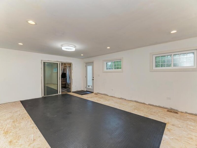 258 Cunningham Lane Bloomingdale IL 60108