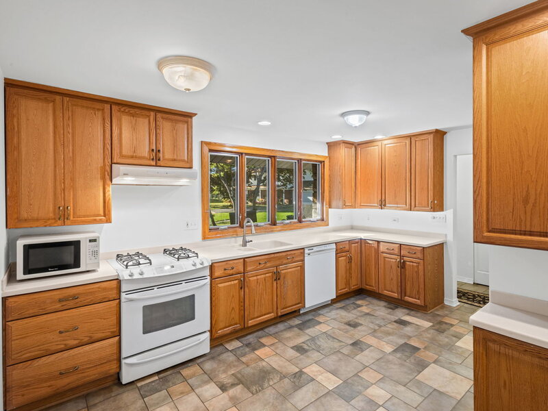 6819 Kincaid Court Woodridge IL 60517