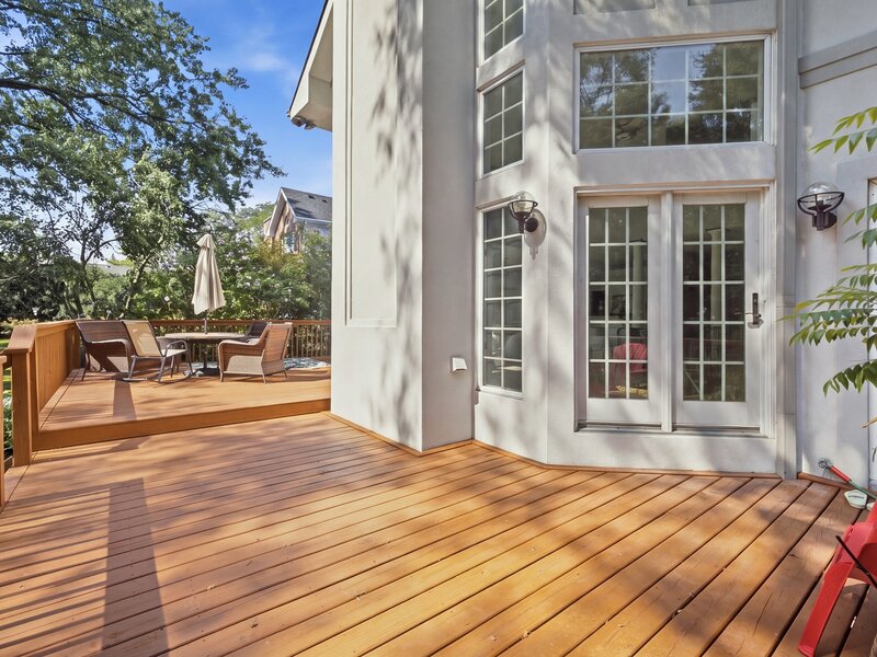 351 Willowood Lane Willowbrook IL 60527