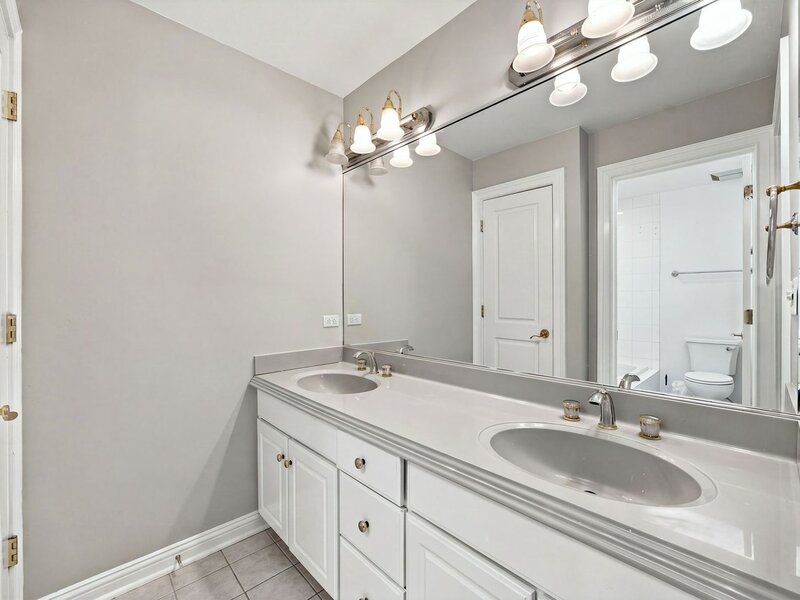 351 Willowood Lane Willowbrook IL 60527