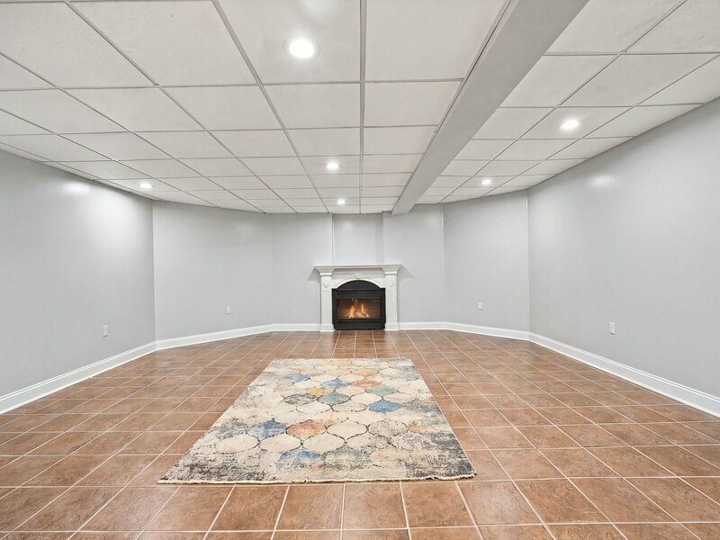 351 Willowood Lane Willowbrook IL 60527