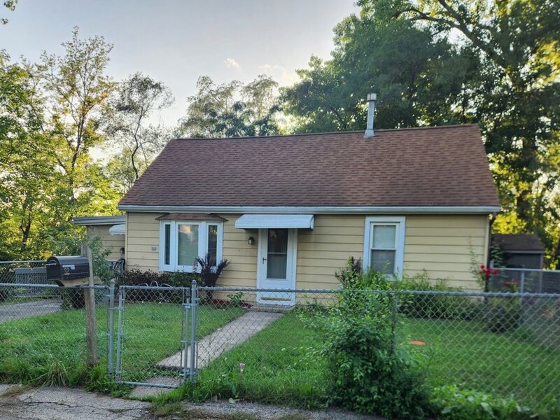 32 Arlington Lane Fox Lake IL 60020