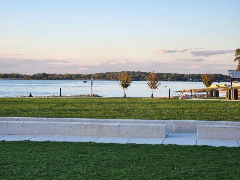 32 Arlington Lane Fox Lake IL 60020