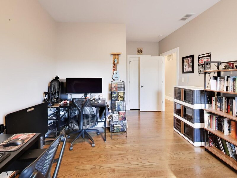 4531 N Wolcott Avenue Chicago IL 60640